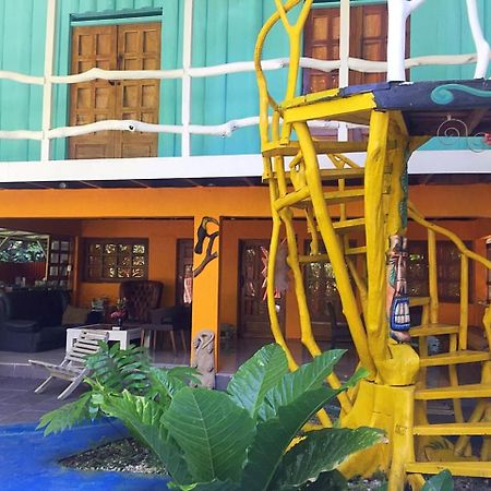 Madre Selva Hostel Puerto Viejo de Talamanca Exterior photo
